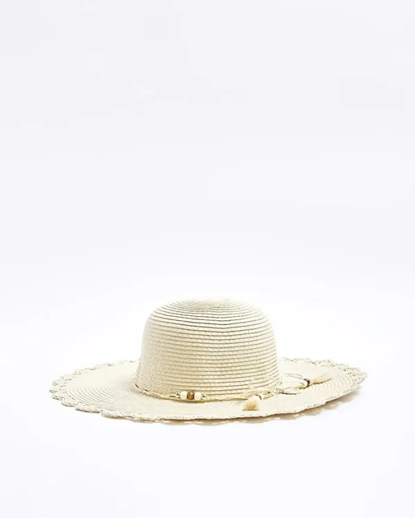 Beige straw beaded hat