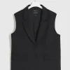 Black collar V-neck waistcoat