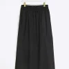 Black elasticated waist maxi skirt