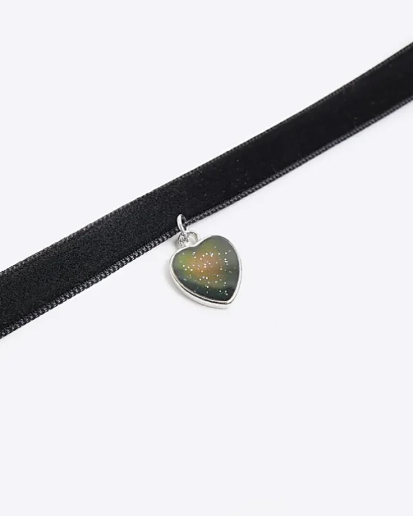 Black heart mood choker necklace