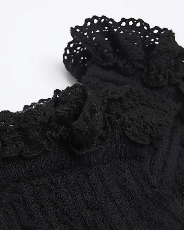 Black lace frill ankle socks