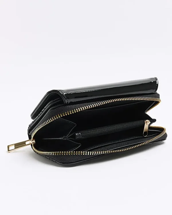 Black patent embossed purse