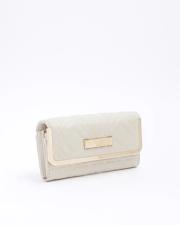 Cream quilted purse