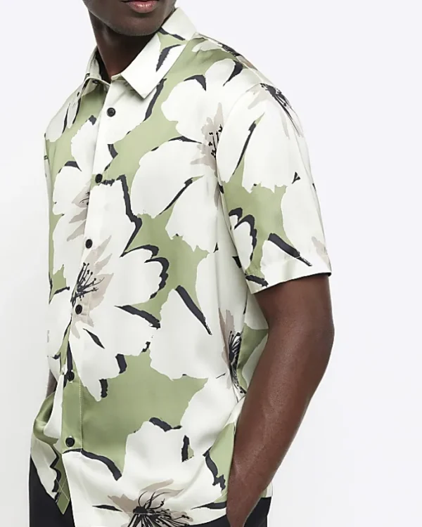 Green regular fit floral short sleeve shirt