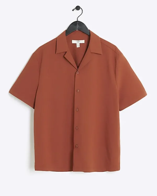 Red regular fit seersucker revere shirt